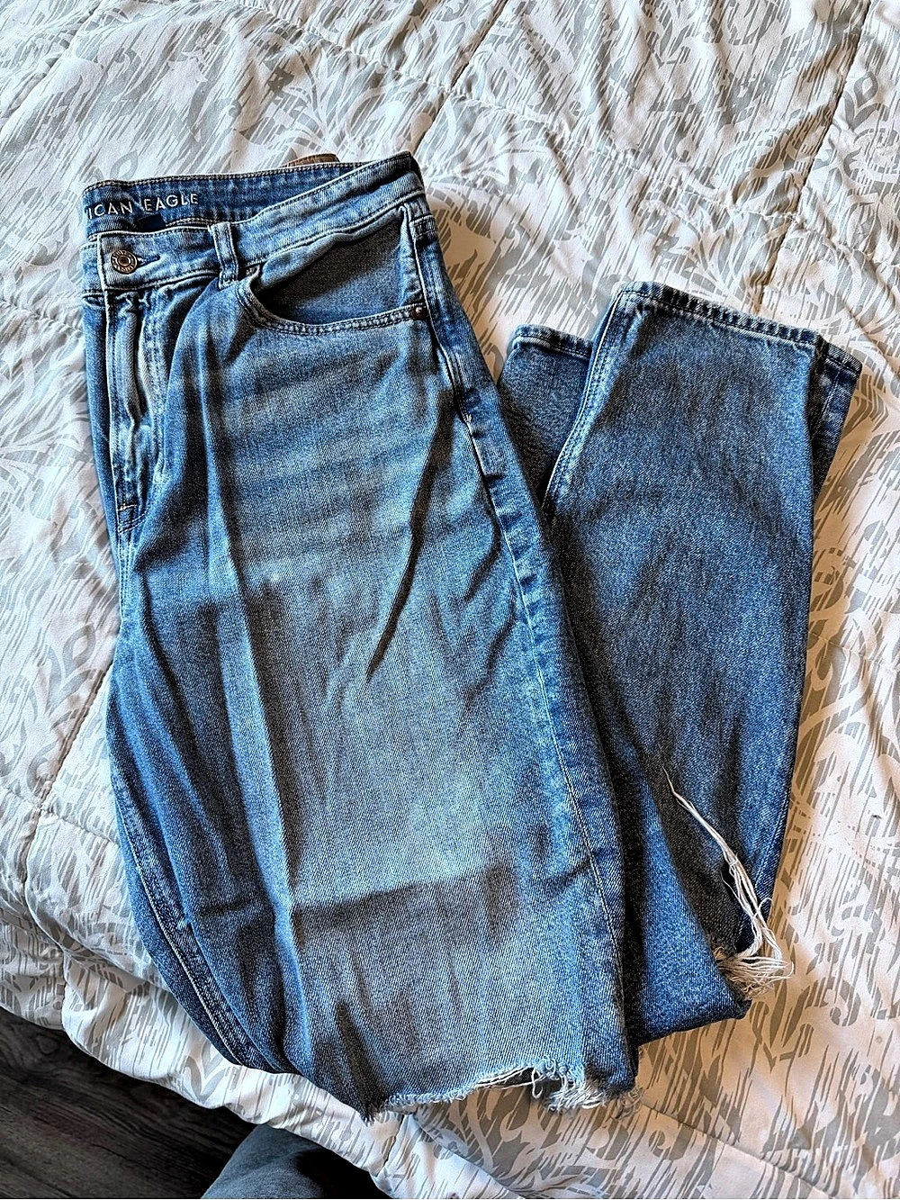 American Eagle Boyfriend Fit Jeans Boyfriend Jeans Blue Size 6